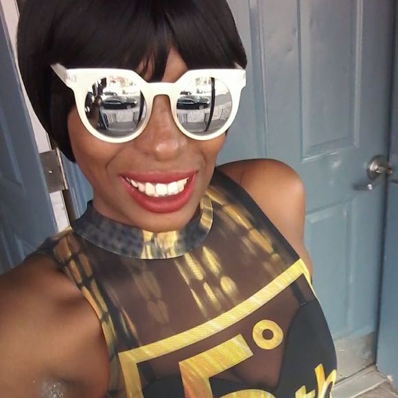 Meet your Posher, Brittney - Picture 1 of 1